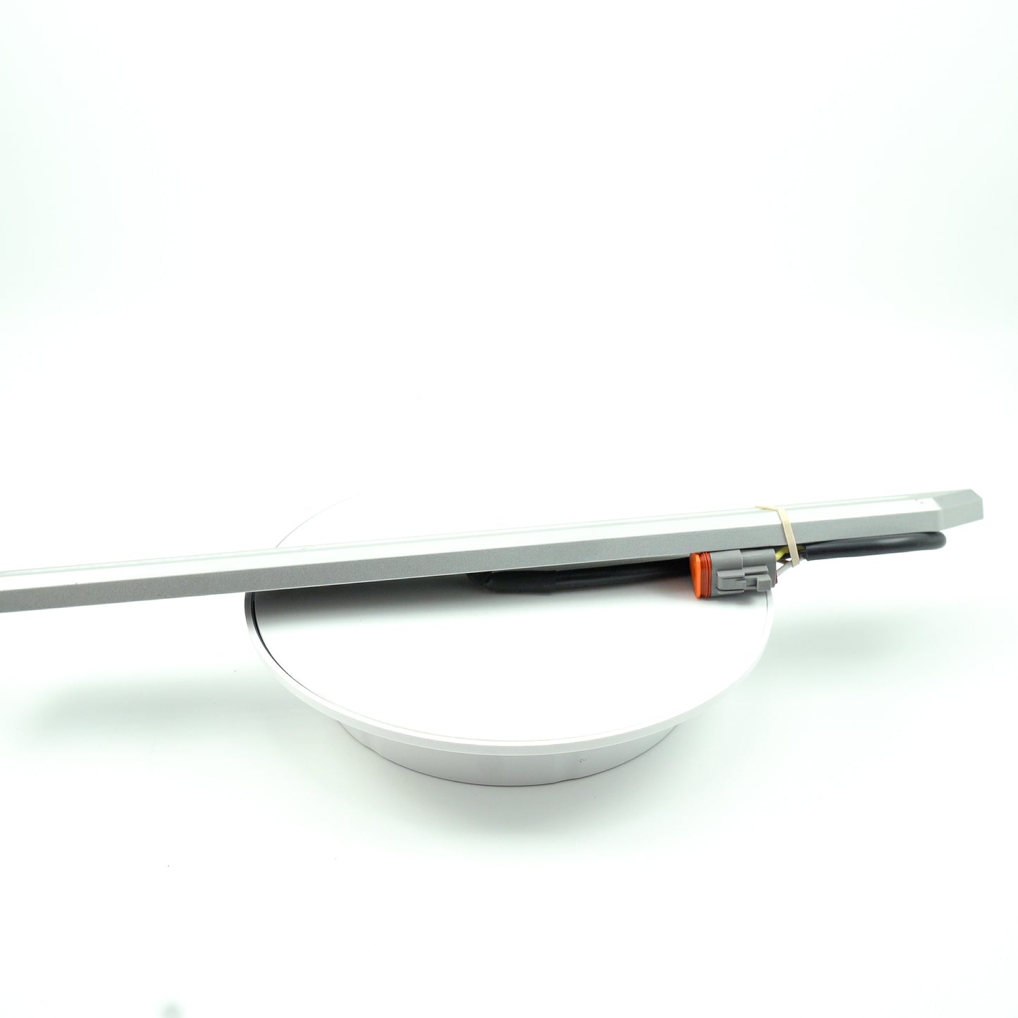 2020-2023 Paragon DOCKING LIGHT LOWER PORT