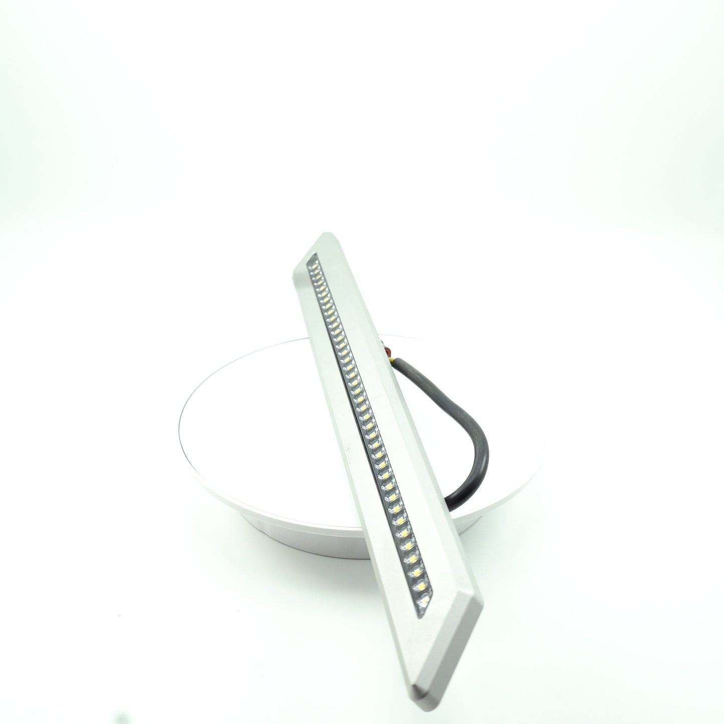 2020-2023 Paragon DOCKING LIGHT LOWER STBD