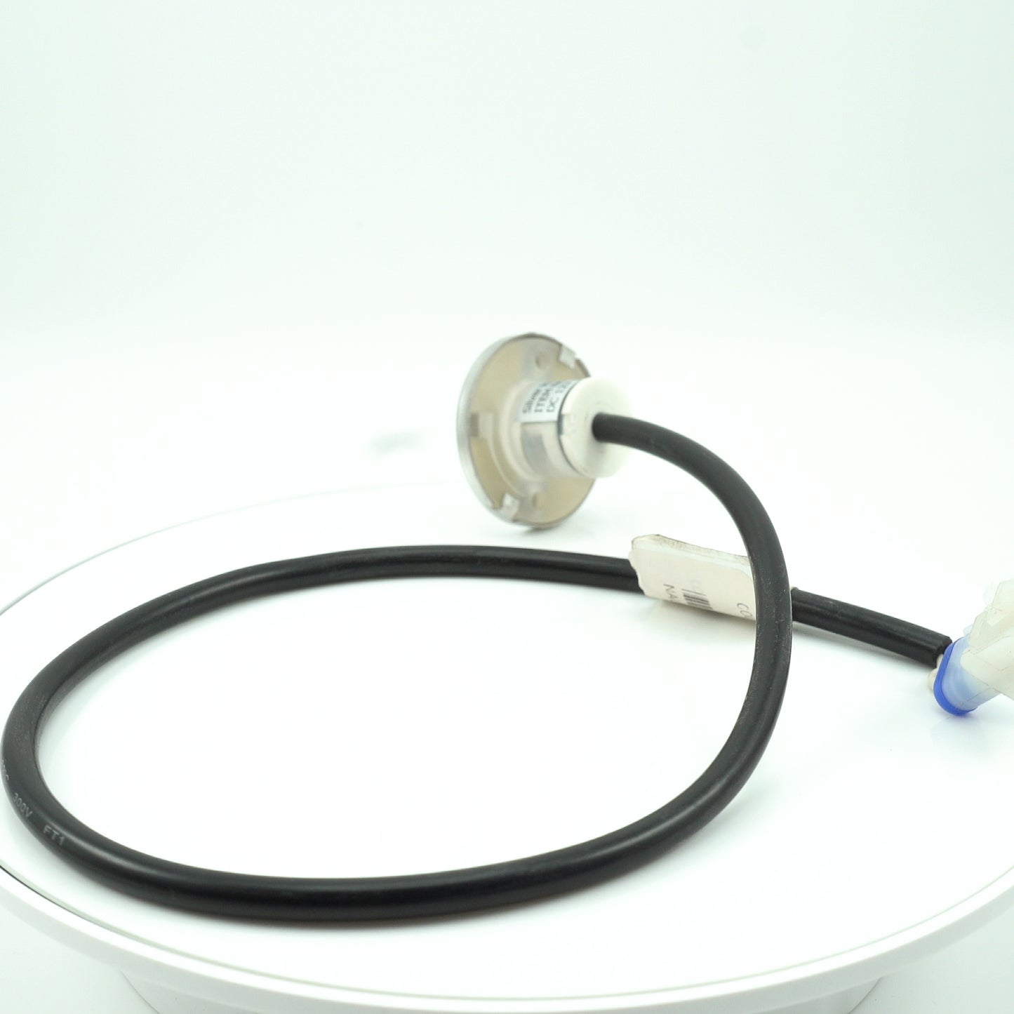 COURTESY LIGHT, ROUND LED W/ CONNECTOR 2013-2017